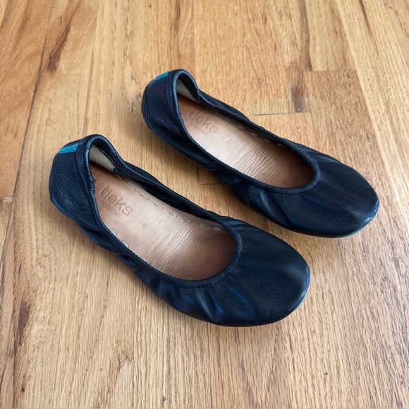 Tieks Shoes - Tieks by Gavrieli Black Leather Ballet Flat Shoes Size 6